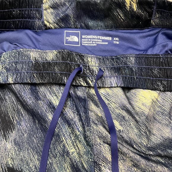 The North Face Women’s Limitless Run Shorts Standard Fit  Multicolor Size 2XL - Picture 7 of 11